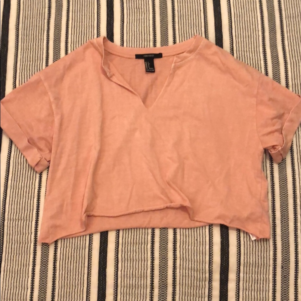 pink t-shirt